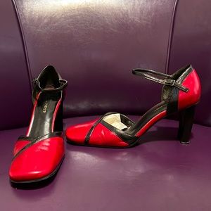 Nine West Red and Black Women’s Heels Size 9